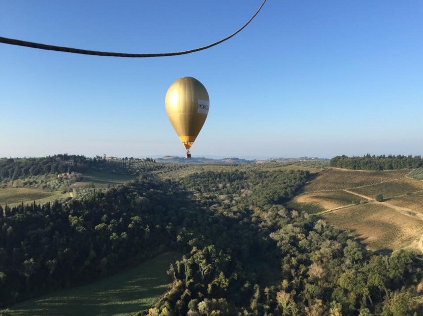 Balloon Gold in tuscany Valley