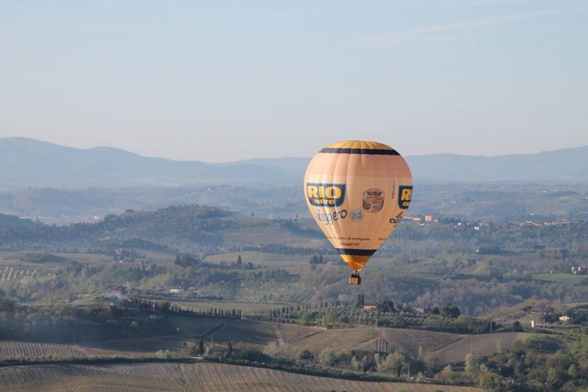 Ballooning flyght Hot air Balloon Tuscany