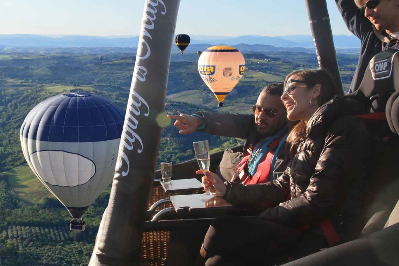 Vista super basket for luxury Ballooning in tuscany