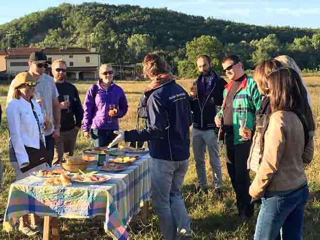 ballooning tuscany and Prosecco whit breakfast 