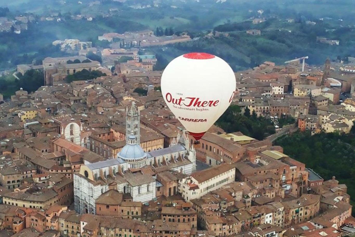 Ballooning in Siena Ballooning in Siena above Tuscany