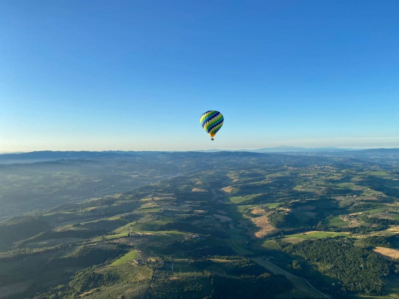 hot air balloon tour of Tuscany